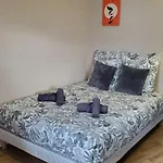 Charmant T2 Spacieux Idealement Situe - 2 Chambres