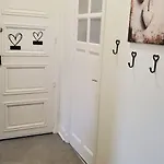 T2 Spacieux Idéalement Situé - 2 Appartement